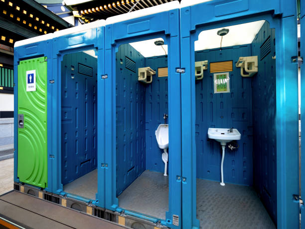 Best Porta potty rental near me  in Leawood, KS